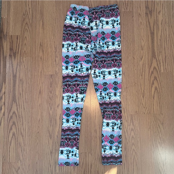 Shosho Women’s Leggings with Pink and Black Patterns Size Small - Picture 4 of 6